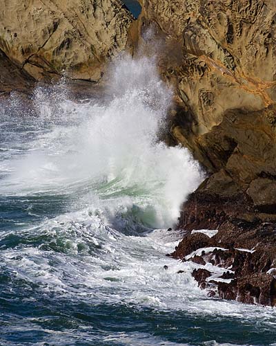 Crashing Waves