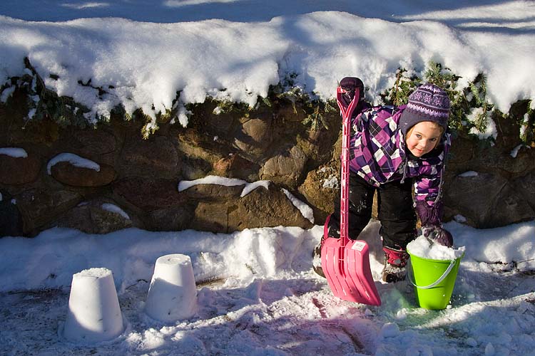 Making 'Snow-Cakes'