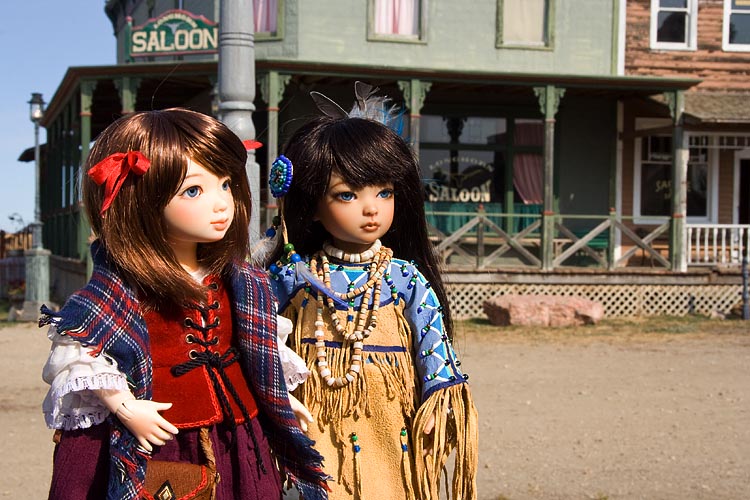Byuri & Nami Outside the Saloon