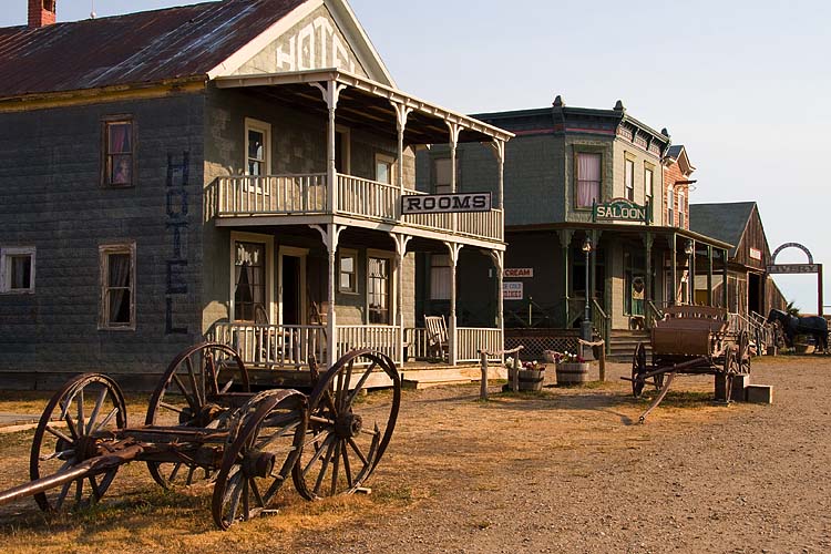 Draper Hotel and Longhorn Saloon