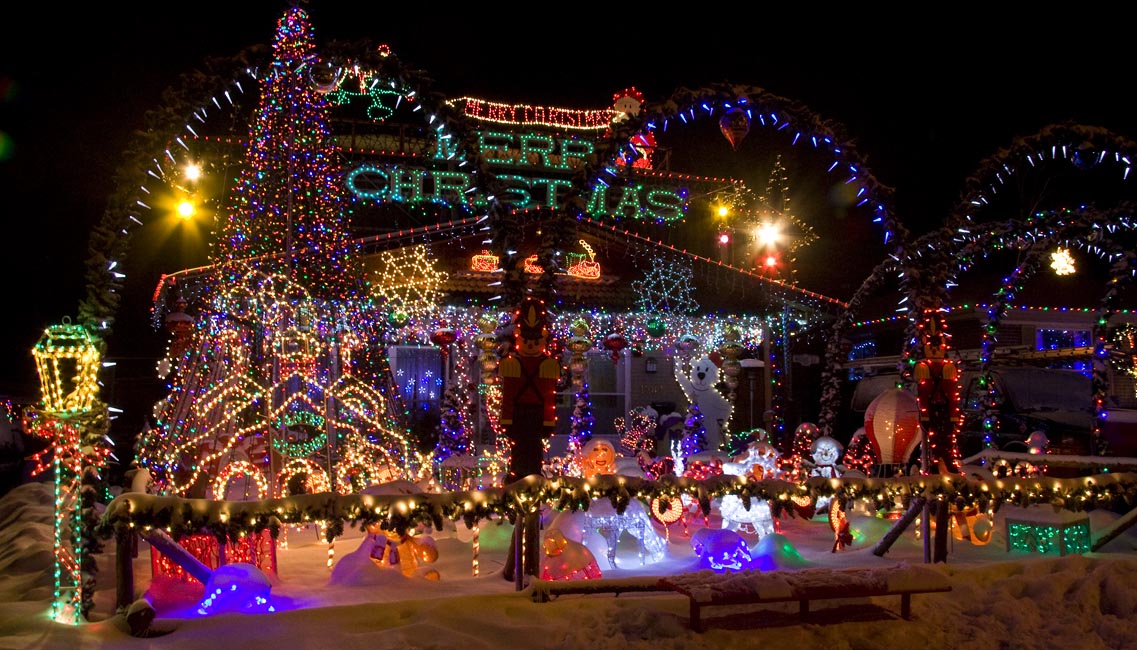 More Holiday Lights on Iona