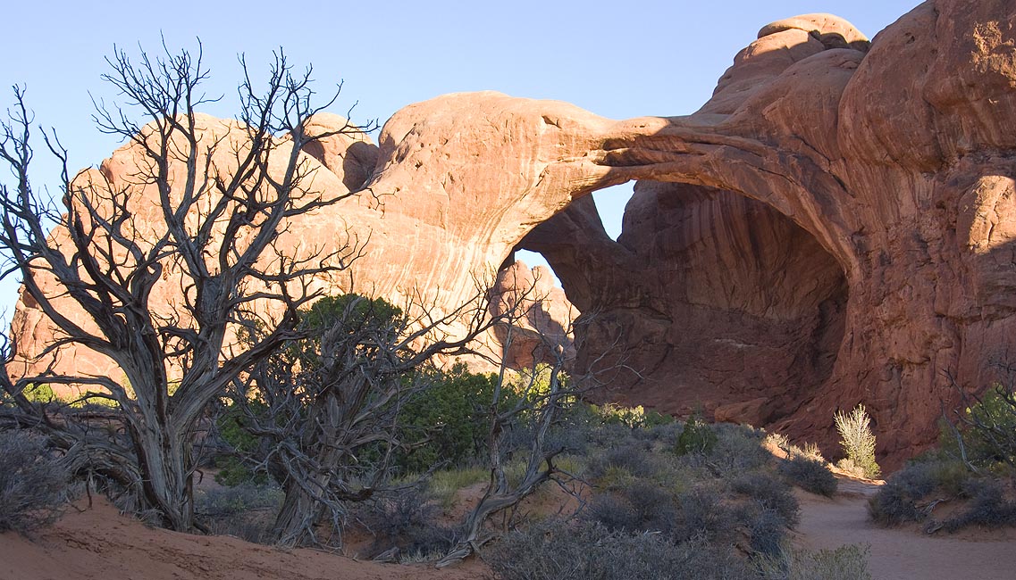 Hiking to Double Arch