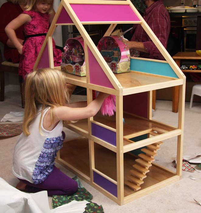 It's a Dollhouse!