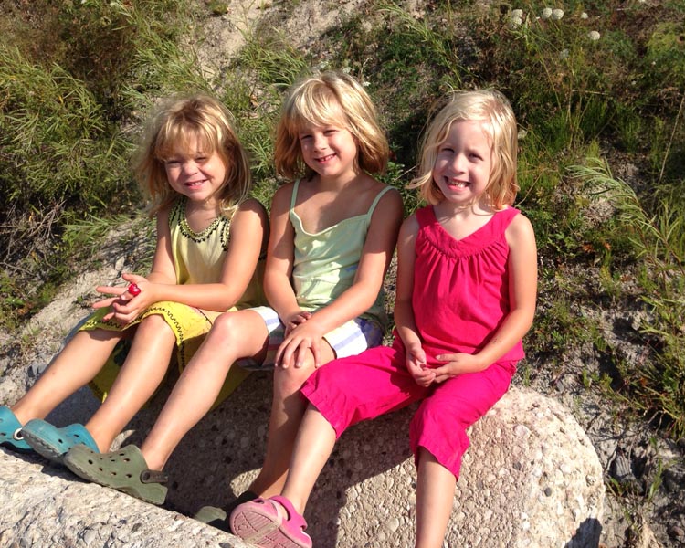 Three Blondes