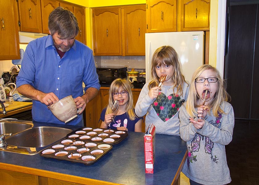 Making Valentine Cupcakes
