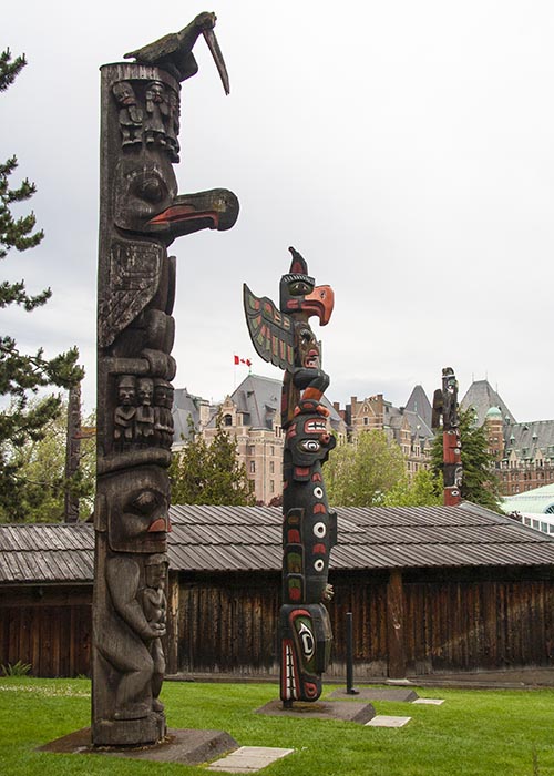 Totem Poles, Thunderbird Park