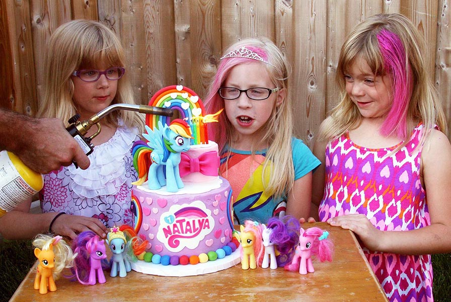 the 'Boers' Way of Lighting Candles