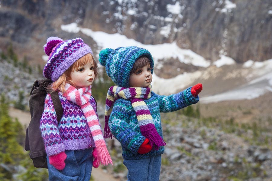 Hiking on Mount Edith Cavell