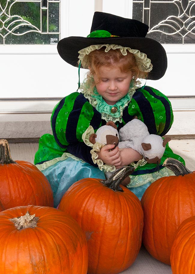 Little Witch with Kitties