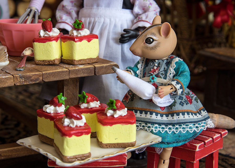 Decorating Cheesecakes
