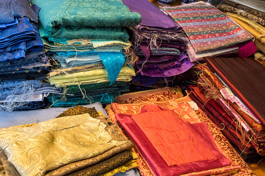 Sorting the Brocades