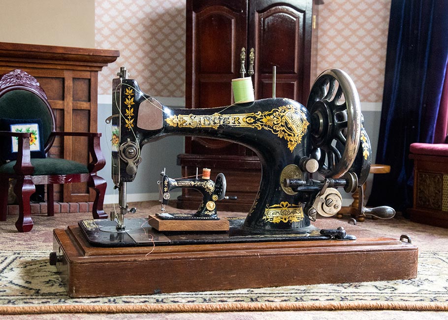 A Tiny Victorian Sewing Machine