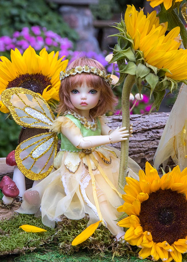 Aki, the Sunflower Fairy